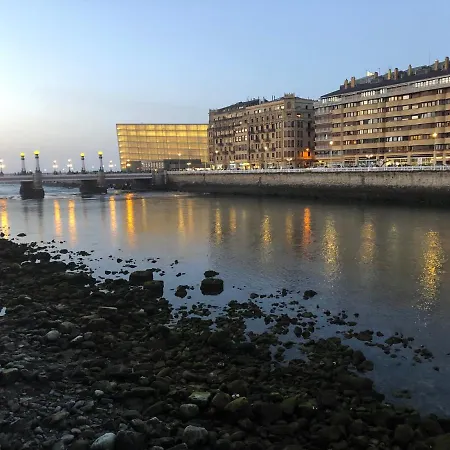 Cabernet Sauvignon Apartment. Surf شقة